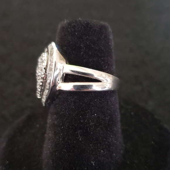 925 Sterling silver heart ring w/diamond inlay - Picture 3 of 6